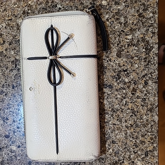 kate spade Handbags - Kate Spade Wallet